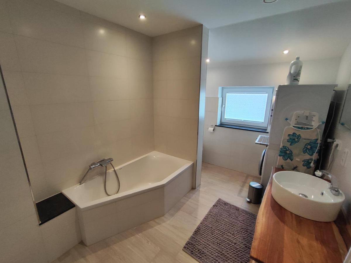 Komfortzone - Stilvolle Gaestewohnung In Marburg Buitenkant foto
